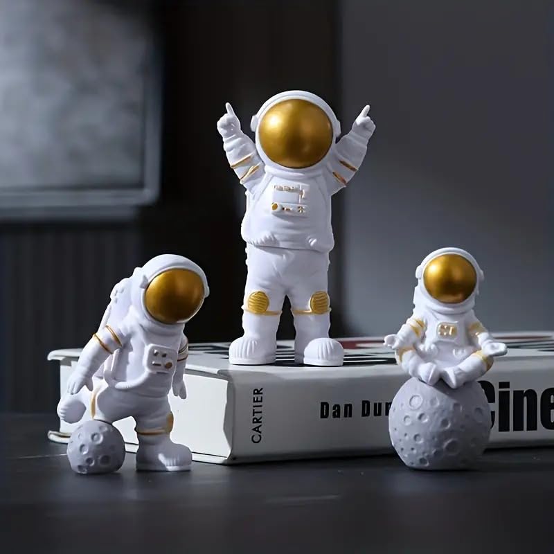 Astronaut Spaceman Fantasy Statue