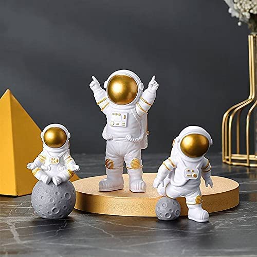 Astronaut Spaceman Fantasy Statue