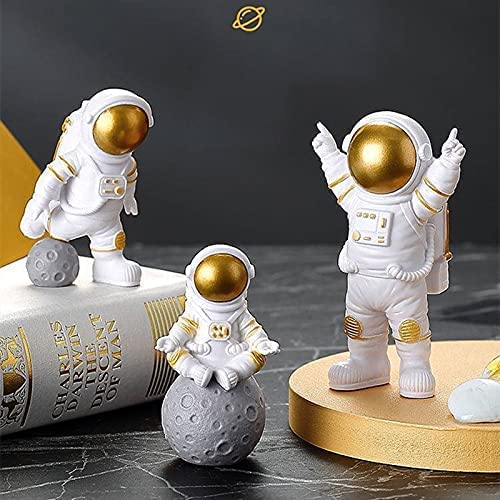 Astronaut Spaceman Fantasy Statue