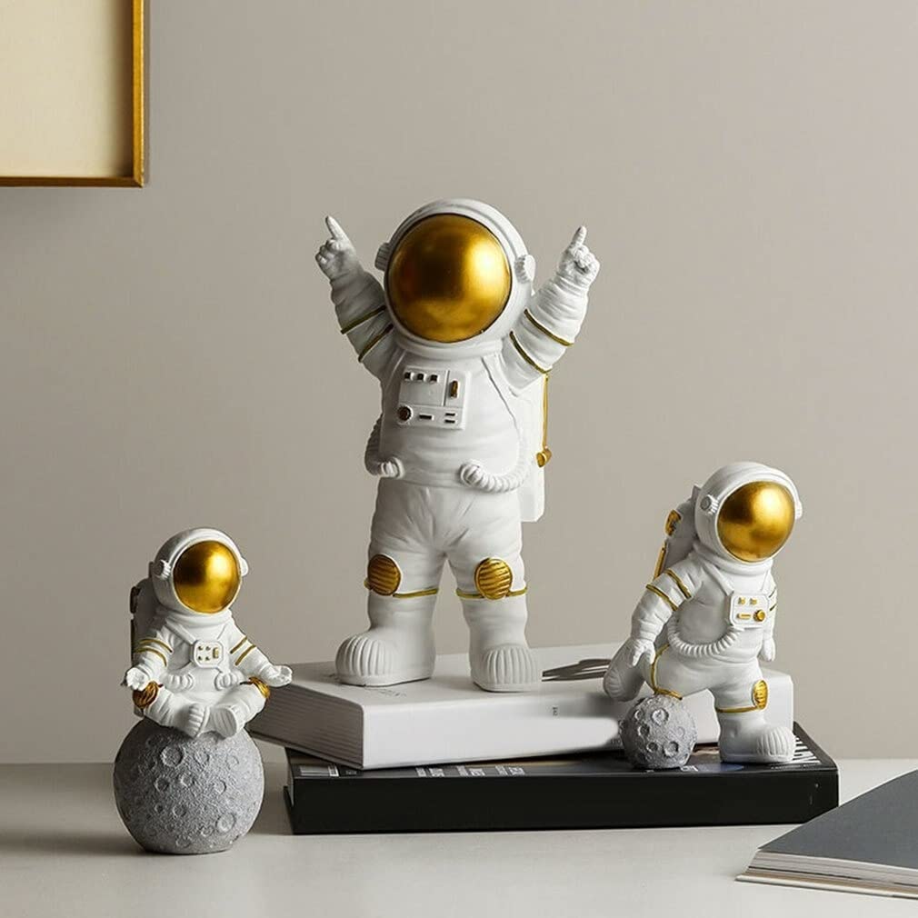 Astronaut Spaceman Fantasy Statue